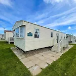 8 Berth Caravan At Eastgate Holiday Park In Skegness Ref 58012D