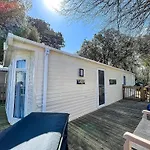 Stunning Caravan With Decking At Azure Seas In Suffolk Ref 32055Az