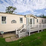 Lovely 6 Berth Caravan On California Cliffs Holiday Park In Norfolk Ref 50007M