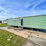 Lovely 8 Berth Caravan At Southview Park Nearby Skegness Ref 33009V
