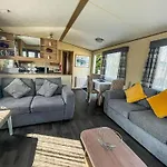 Beautiful 8 Berth Caravan At Cherry Tree Holiday Park In Norfolk Ref 70803C