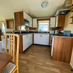 8 Berth Caravan With Decking At California Cliffs Near Scratby Beach Ref 50019F