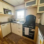 Ref 40035Nd - Superb Caravan With Decking Free Wifi At North Denes Holiday Park