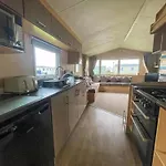 Lovely 8 Berth Caravan At California Cliffs Holiday Park In Norfolk Ref 50053C