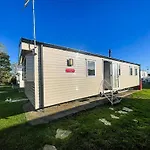 Lovely 8 Berth Caravan At Seawick Holiday Park In Essex, Ref 27237Sw