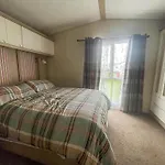 Lovely 6 Berth Caravan With Decking Nearby Pakefield Beach Ref 68006Cl
