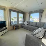 Lovely 6 Berth Caravan With Decking At Cherry Tree Park In Norfolk Ref 70320C