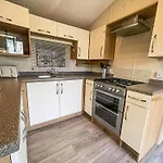 Lovely Dog Friendly Caravan For Hire At California Cliffs, Norfolk Ref 50027K