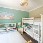 The White House, Panoramic Sea Views, Games Room, 3 Beds