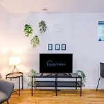 Sleeps 6, Stylish Apartment, Perfect For Groups, Long Term Disc