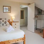 7 Glenthorne House