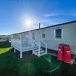 3 Bed, 8 Berth Caravan For Hire At St Osyth Park Near Clacton-On-Sea Ref 28039Cw