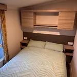 3Br-Sleeps6-Parking-Pool-Nearbeach&Skegness