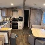 3Br-Sleeps6-Parking-Pool-Nearbeach&Skegness
