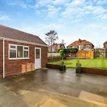 Edie' Bungalow