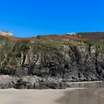 Housel Bay Hotel