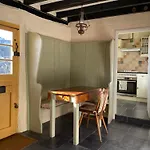 Ferryman'S Cottage