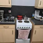 5Guests Near Beach 2Br Parking Wifi