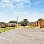 2 Bed In Westward Ho 41132