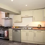 3 Bed Property In Brixham Bx045