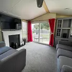 Lovely Caravan With Decking At St Osyth Beach, Essex Ref 28044Dw
