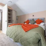 Boutique Homes At 4