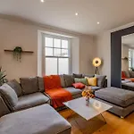 Free Parkingi Brighton Beachi Sleep 6 I Two Bedrooms Apartment