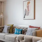 Boutique City Center Apartment