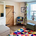 Hepzibah Cottage