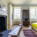 Amazing Dockyard Historical Georgian House