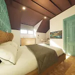 Bonnie Hotel