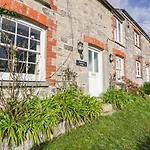 Honeysuckle Cottage