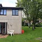 44 Strawberry Hill, Tolroy Manor