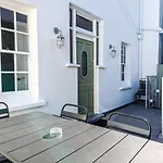 Marine Cottage - Parking - By Brighton Holiday Lets