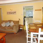 Sheena'S Dartmouth Chalets