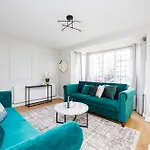 Big 3Br Entire House - City Centre Nr The Beach With Parking, Netflix And Wifi- Contractors Hub, Families & Groups By Luxiety Stays