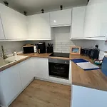 288 Belle Aire, Hemsby - Beautifully Presented Two Bed Chalet With Veranda, Sleeps 5, Pet Friendly, Free Wi-Fi, Bed Linen And Towels Included And Onsite Entertainment Available