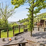2 Bed In Aberdovey Dy011