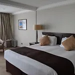 Carlton Club Apartment Avon Apt
