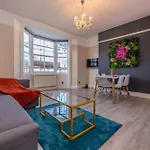 2 Bedroom Flat Next To Brighton Beach Sleep 6