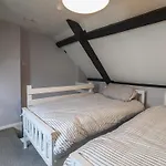 Braiders Rest