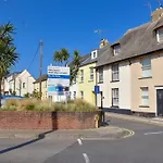 Old Town Cottage