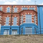 The Nest-Uk37327