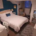 Cosy Caroline'S