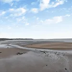 Sandy View - Uk43056