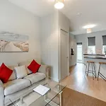 Apartment One - Uk45352