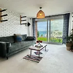 C4 Bay Apartment Fistral