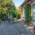 Coastal House Near Surfing Beach - East Runton Crabpot Cottages
