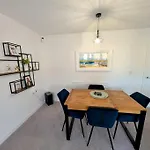 Luxury 3 Bed Home In Whitstable With Parking