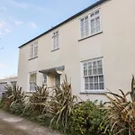 4 East Cliff